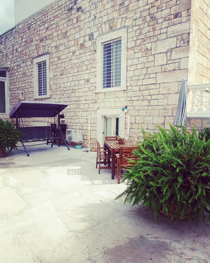 Dimora Dalia - Puglia Mia Apartments Monopoli Bagian luar foto